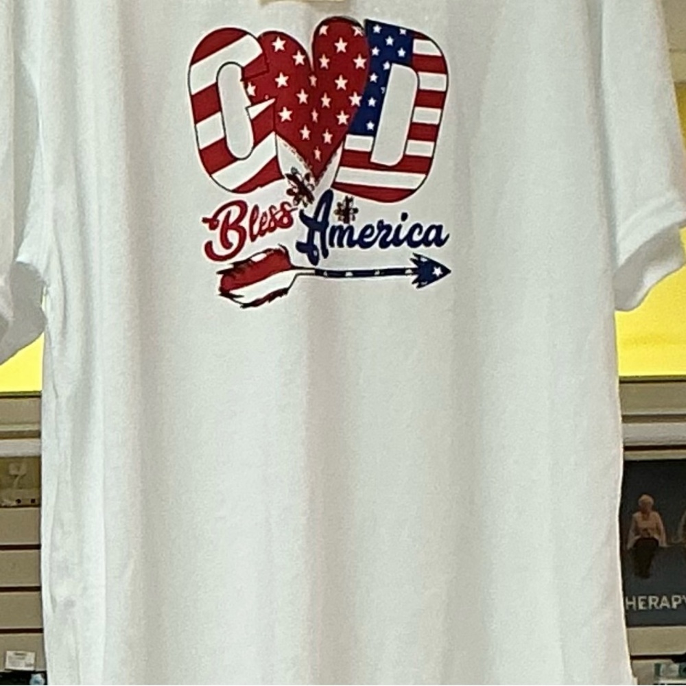 White God Bless America Women’s  T-Shirt Size Medium